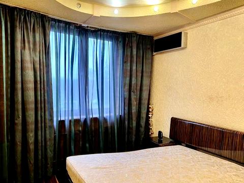 квартира за адресою Раїси Окіпної вул., 10-Б