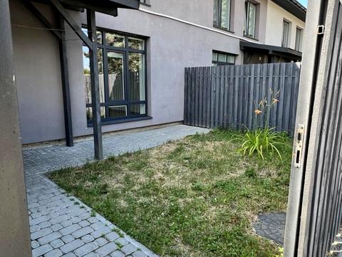 будинок за адресою с. Старий Яричів, заводська