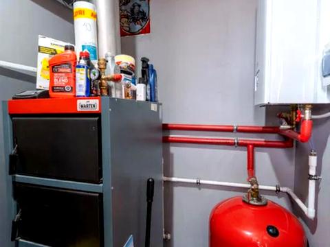 будинок за адресою Лугова вул.