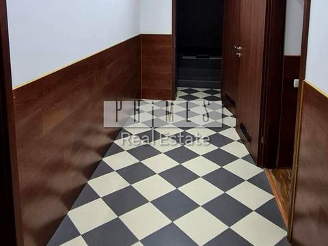 комерційна за адресою Оболонська вул., 9