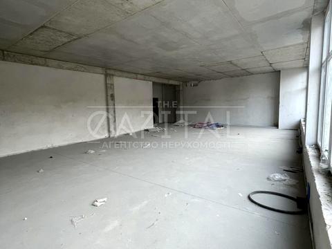 комерційна за адресою Бережанська вул., 15