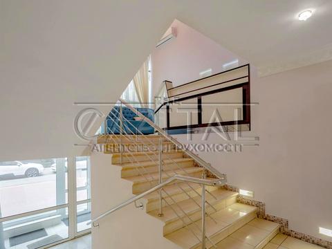 комерційна за адресою Володимира Івасюка просп. (Героїв Сталінграду), 4