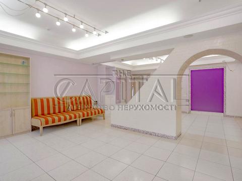 комерційна за адресою Володимира Івасюка просп. (Героїв Сталінграду), 4