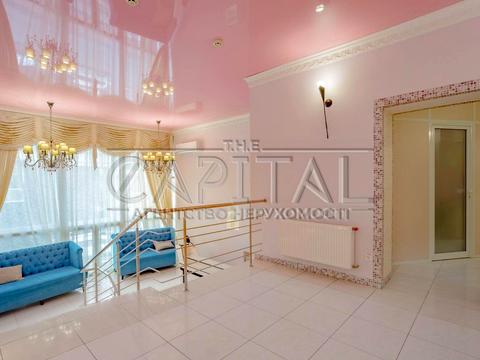 комерційна за адресою Володимира Івасюка просп. (Героїв Сталінграду), 4