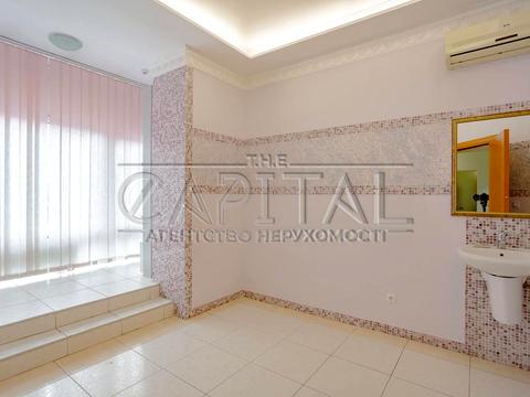 комерційна за адресою Володимира Івасюка просп. (Героїв Сталінграду), 4