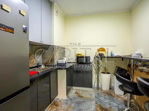 комерційна за адресою Соборності просп. (Возз'єднання), 30