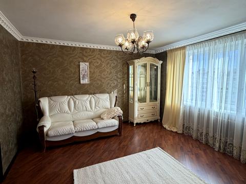 квартира за адресою Героїв полку "Азов" вул. (Маршала Малиновського), 25-А