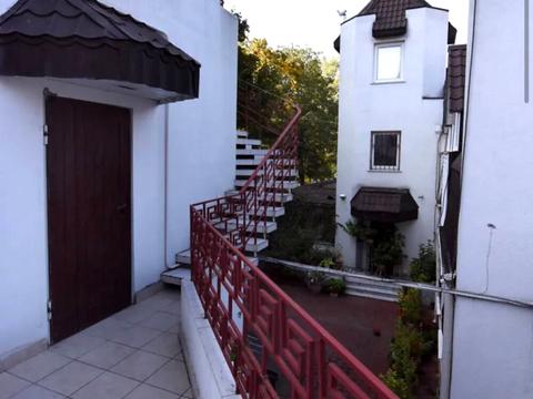 комерційна за адресою Львівська вул., 52