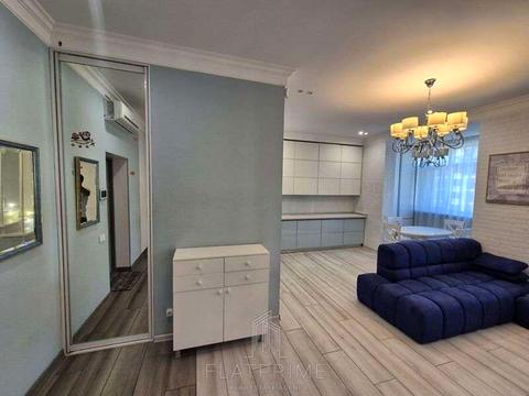 квартира за адресою Дегтярна вул., 7