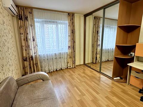 квартира за адресою Саперно-Слобідська вул., 8