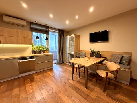 квартира за адресою Межигірська вул., 28