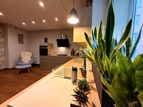 квартира за адресою Межигірська вул., 28