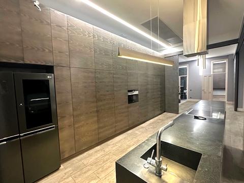 коммерческая по адресу Жилянская ул., 7