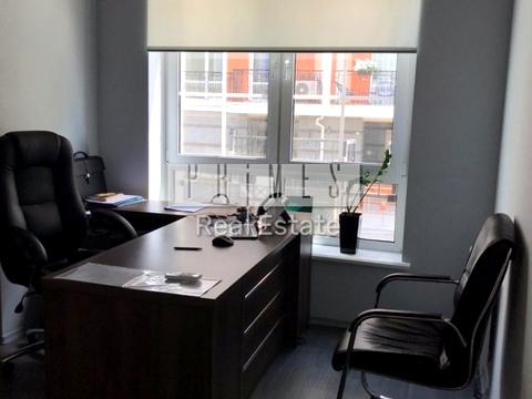 коммерческая по адресу Дігтярна, 6А