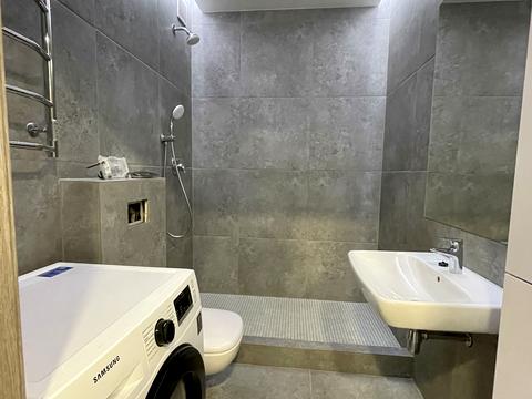 квартира за адресою Корольова вул., 4