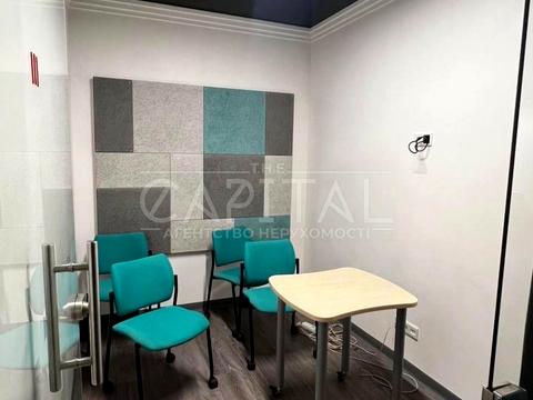 комерційна за адресою Степана Бандери просп. (Московський), 28А