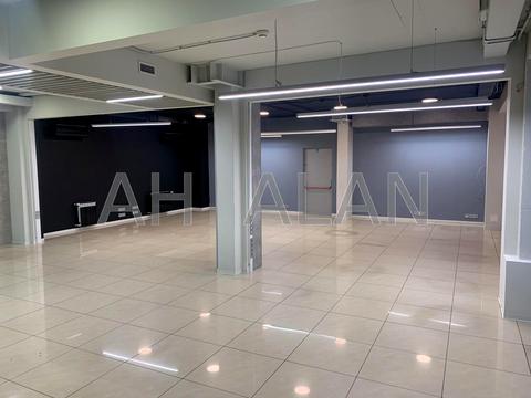 комерційна за адресою Спортивна пл., 3