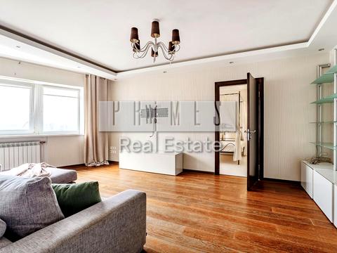 квартира за адресою Верховної Ради бульв., 14-Б