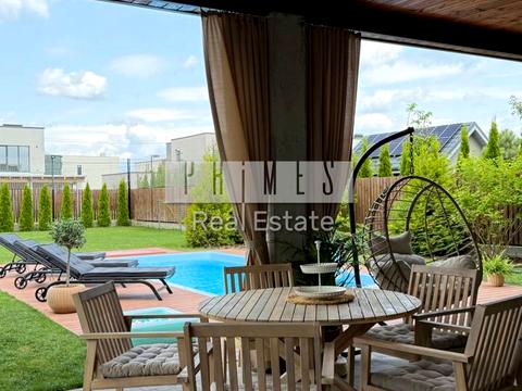 будинок за адресою с. Крушинка, Щаслива