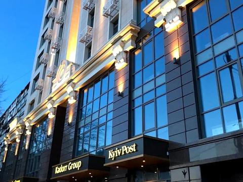 комерційна за адресою Жилянська вул., 68