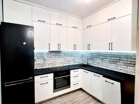 квартира за адресою Братська вул., 12