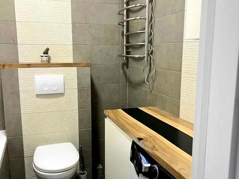 квартира за адресою Братська вул., 12