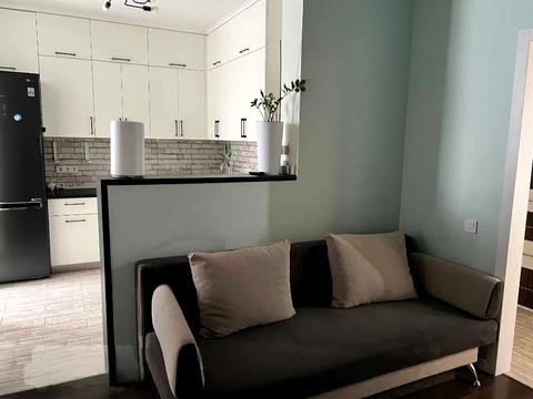 квартира за адресою Братська вул., 12