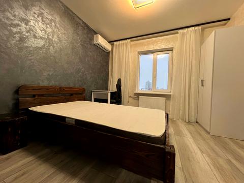 квартира за адресою Срібнокільська вул., 4