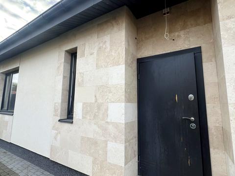 будинок за адресою Плужника