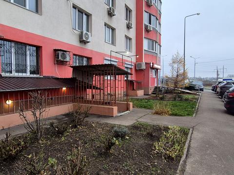 комерційна за адресою Сергія Москаленка вул. (Красовського), 41