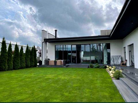 будинок за адресою Привітна