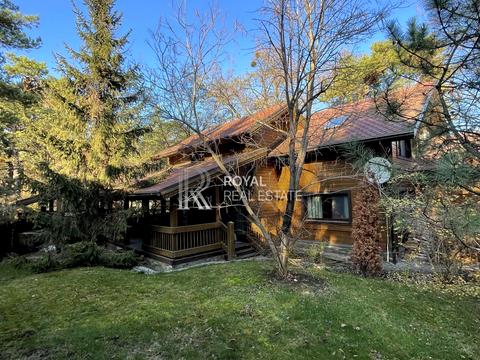 будинок за адресою Центральна вул.