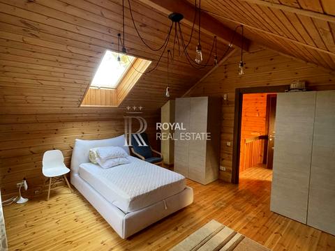 будинок за адресою Центральна вул.