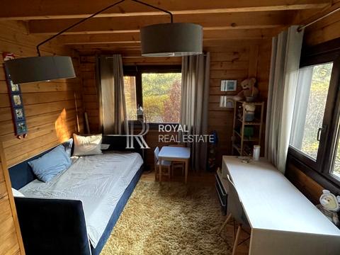 будинок за адресою Центральна вул.