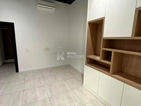 комерційна за адресою Лаврська вул. (Січневого Повстання), 16