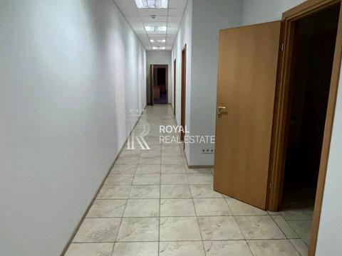 комерційна за адресою Лаврська вул. (Січневого Повстання), 5