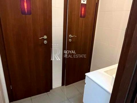 комерційна за адресою Лаврська вул. (Січневого Повстання), 8