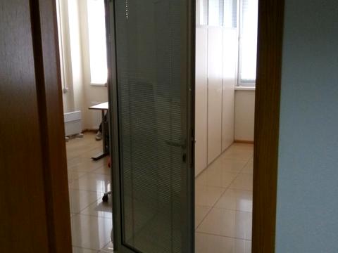 комерційна за адресою Авіаконструктора Ігоря Сікорського вул. (Танкова), 8