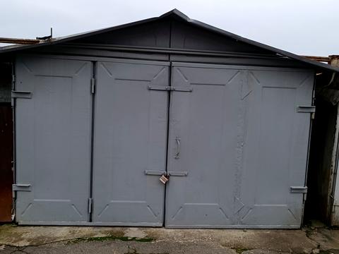 паркомісце за адресою Миколи Закревського вул., 28