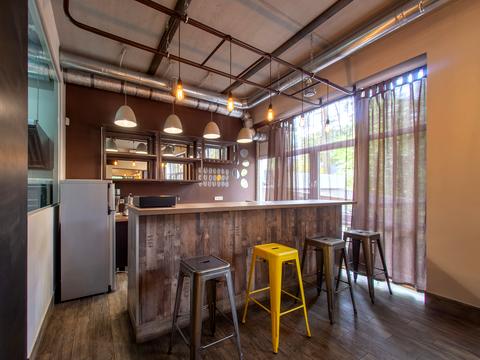 коммерческая по адресу Мінеральна ул., 7-Е