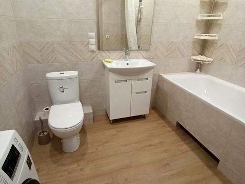 квартира по адресу Олександра Олеся ул., 4-Б