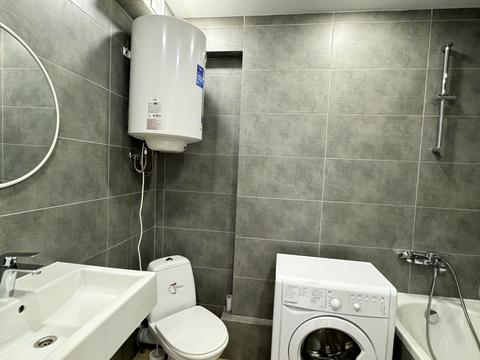 квартира за адресою Олега Мудрака вул. (Генерала Наумова), 1-Б