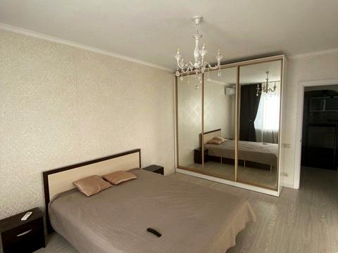 квартира за адресою Анни Ахматової вул., 28