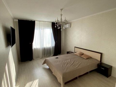 квартира за адресою Анни Ахматової вул., 28