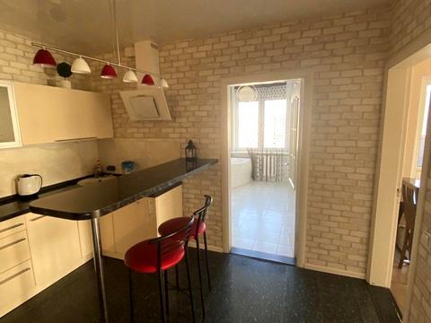 квартира за адресою Анни Ахматової вул., 28