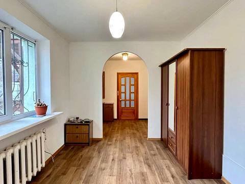 будинок за адресою Варшавська вул. (Ватутіна)