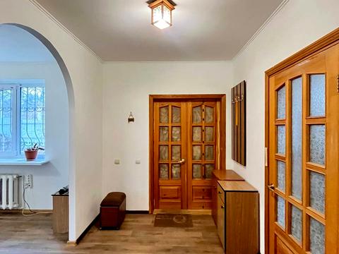 будинок за адресою Варшавська вул. (Ватутіна)