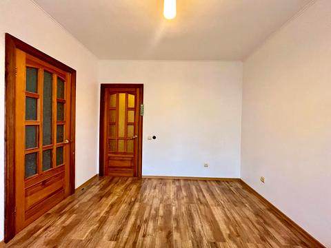 будинок за адресою Варшавська вул. (Ватутіна)