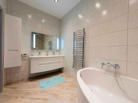 квартира за адресою Андрія Верхогляда вул. (Михайла Драгомирова), 20