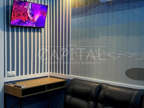 коммерческая по адресу Мрии ул. (Академика Туполева), 18-Д